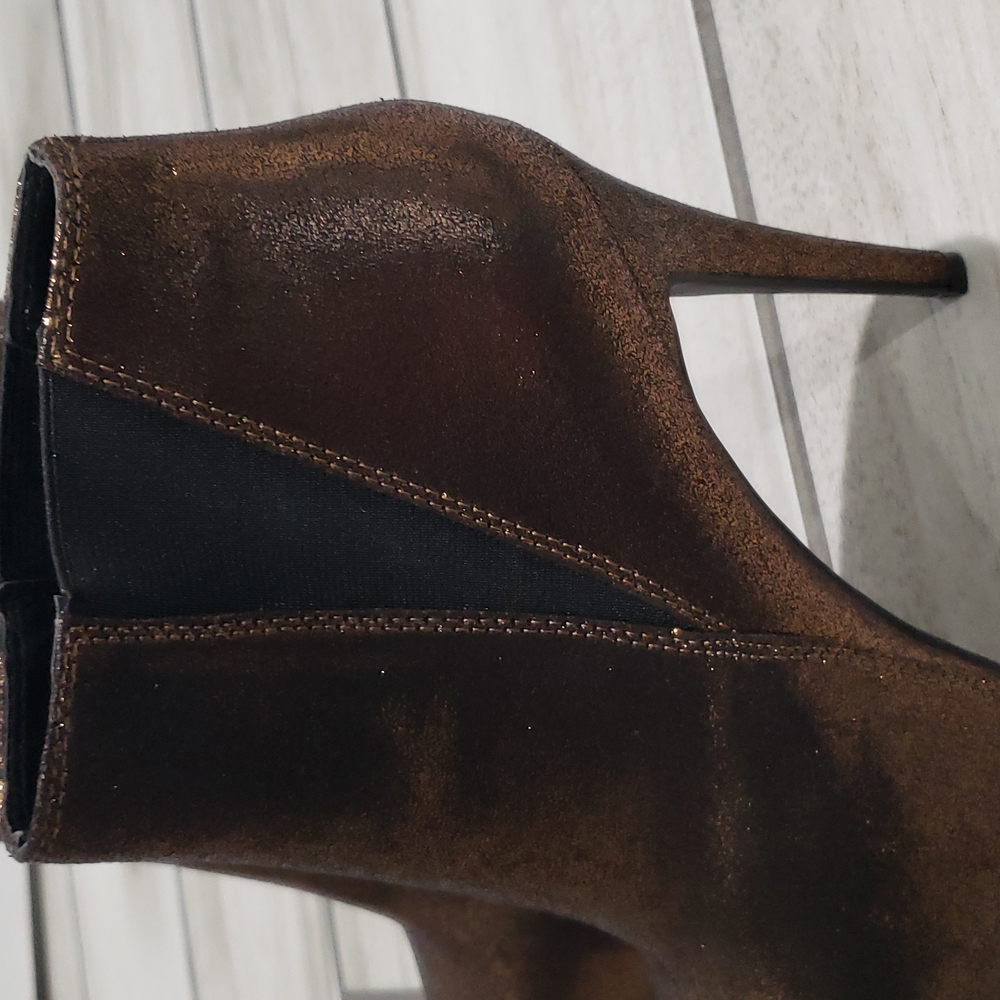 ROCK & REPUBLIC  boots. - Picture 2 of 14